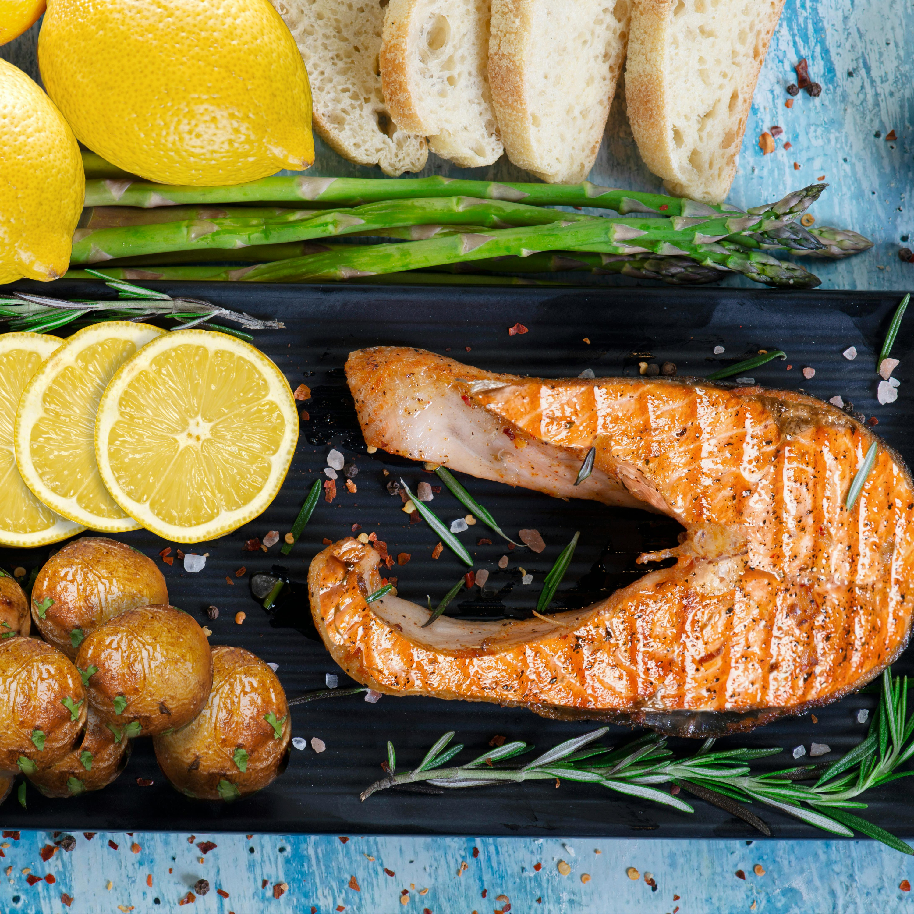 Zalm met groene asperges uit de oven
